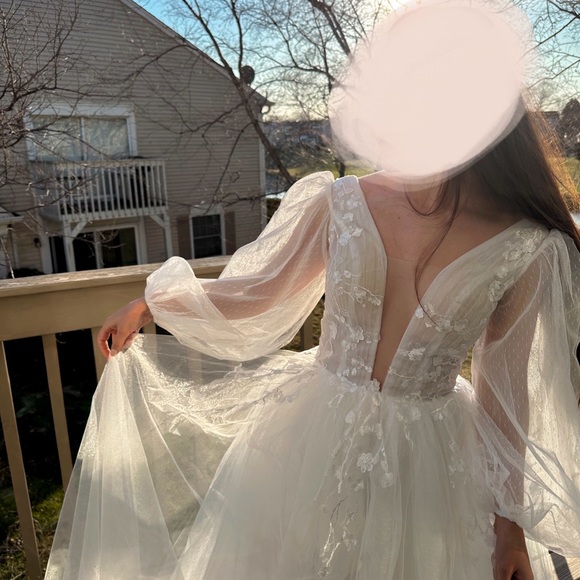 NEW With Tag A-Line V-Neck Sweep Train Tulle Wedding Dress With Lace US2 - Picture 6 of 14